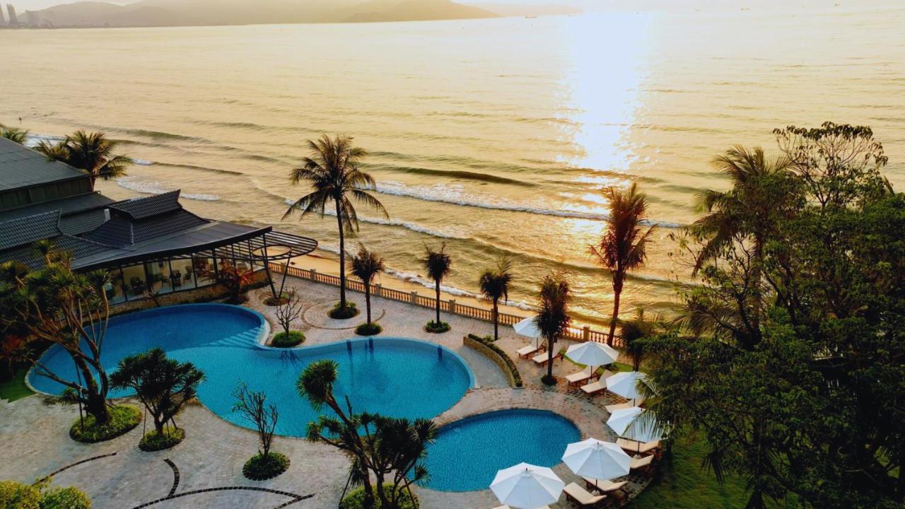 Dankbaar Resort Куинён Экстерьер фото