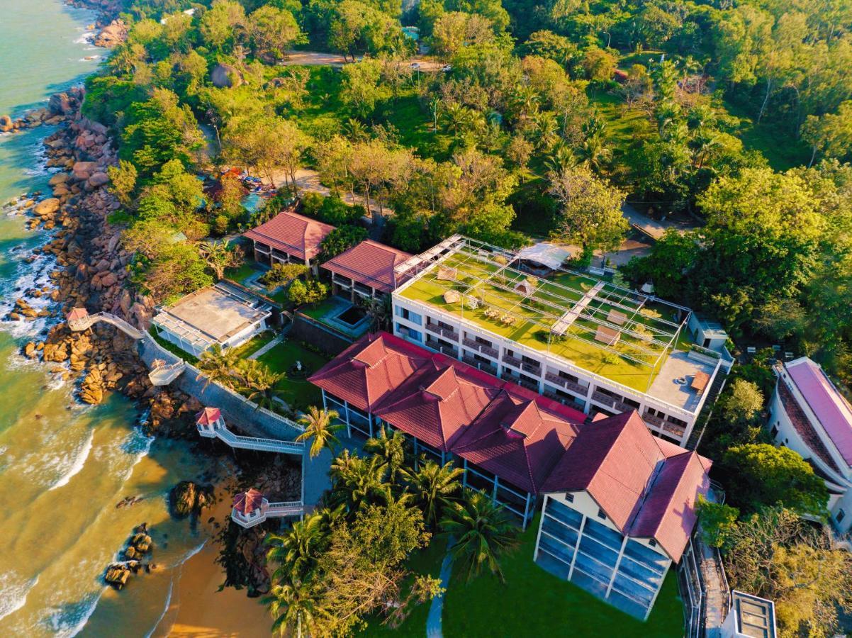Dankbaar Resort Куинён Экстерьер фото