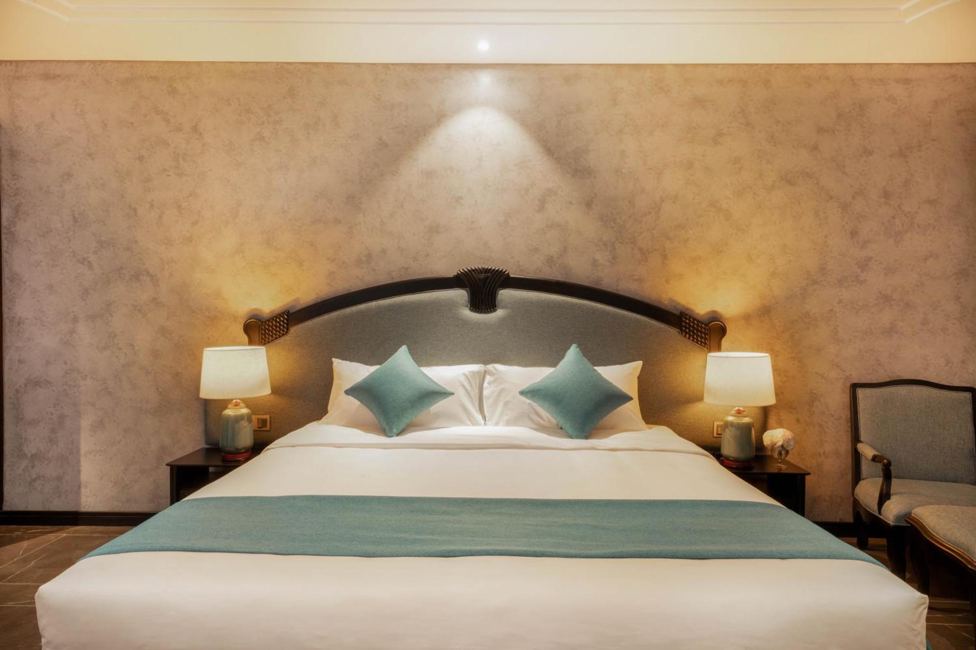 Dankbaar Resort Куинён Экстерьер фото